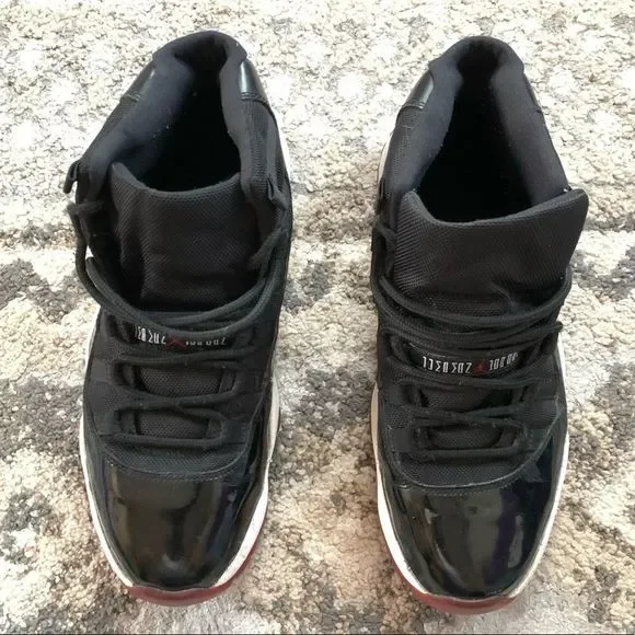 Jordan 11 Retro Bred Playoffs 2012 10.5 - Picture 3 of 9